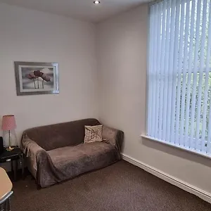No 7 - 1 Bed Near Sefton Park And Lark Lane Liverpool