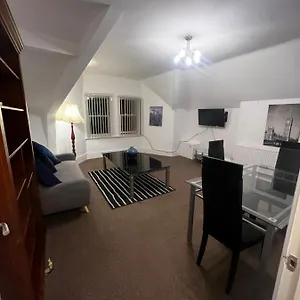 No 5 - Large 1 Bed Near Sefton Park And Lark Lane Liverpool